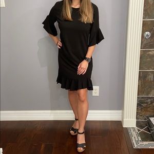 Lulu’s black dress